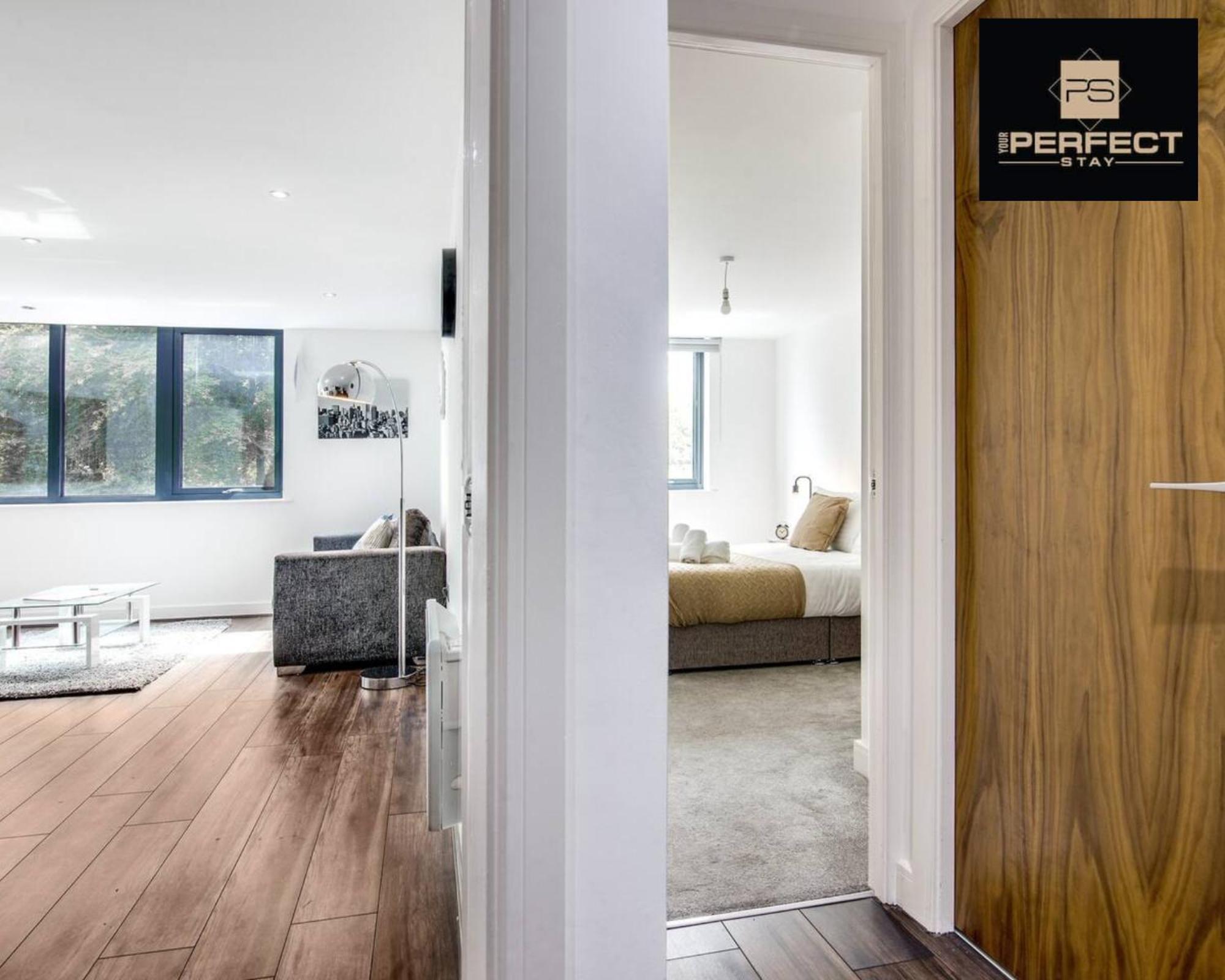Luxe Modern Apartment By Your Perfect Stay Short Lets Бирмингем Экстерьер фото