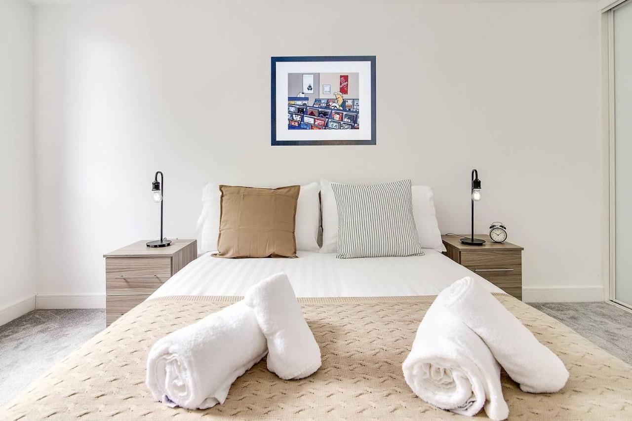 Luxe Modern Apartment By Your Perfect Stay Short Lets Бирмингем Экстерьер фото