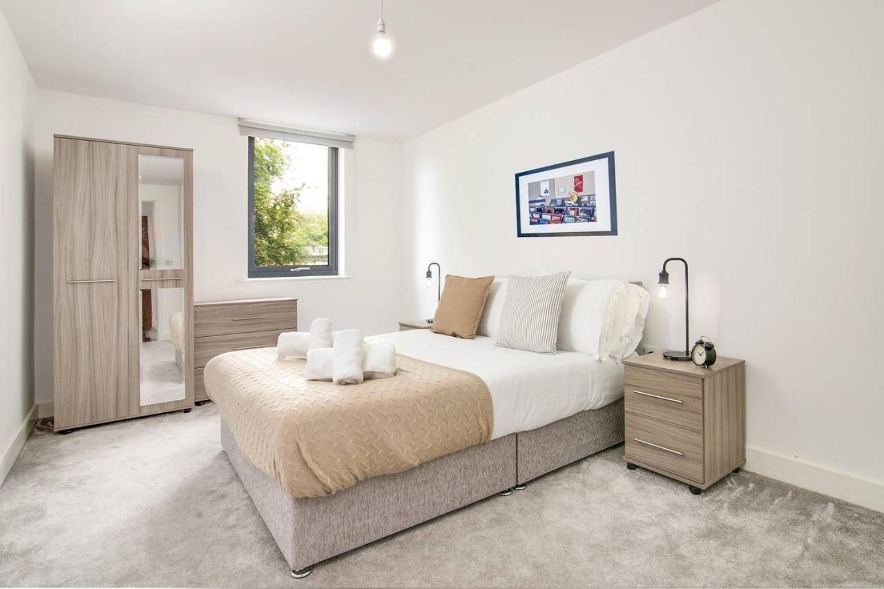 Luxe Modern Apartment By Your Perfect Stay Short Lets Бирмингем Экстерьер фото